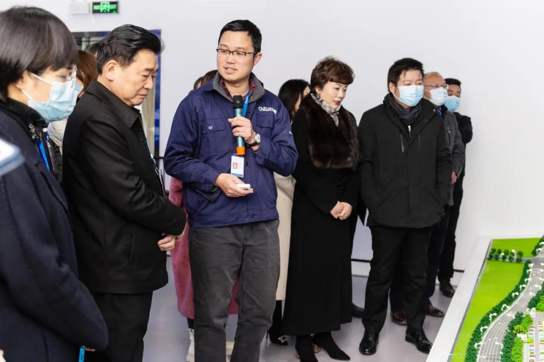 全國、省、市人大代表赴中部產(chǎn)業(yè)基地開展會(huì)前集中視察工作