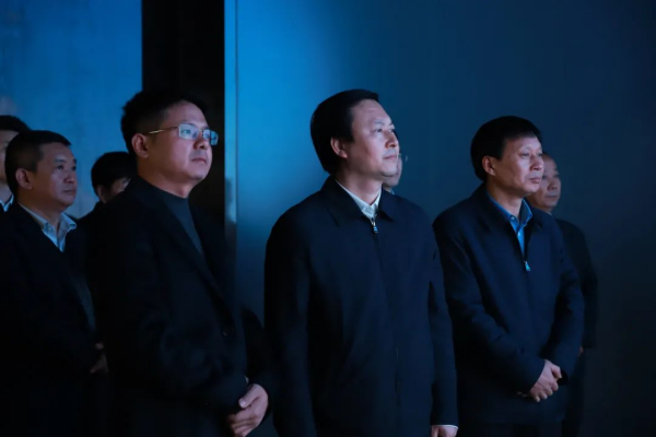 銅仁市委副書記、市長穆嶸坤一行調(diào)研中偉銅仁（上市主體）產(chǎn)業(yè)基地
